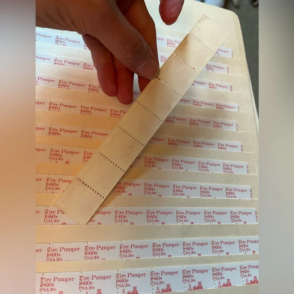 FIRE PUMPER SCOTT #1908 STRIP OF 8 STAMPS ERROR - Picture 2 of 4